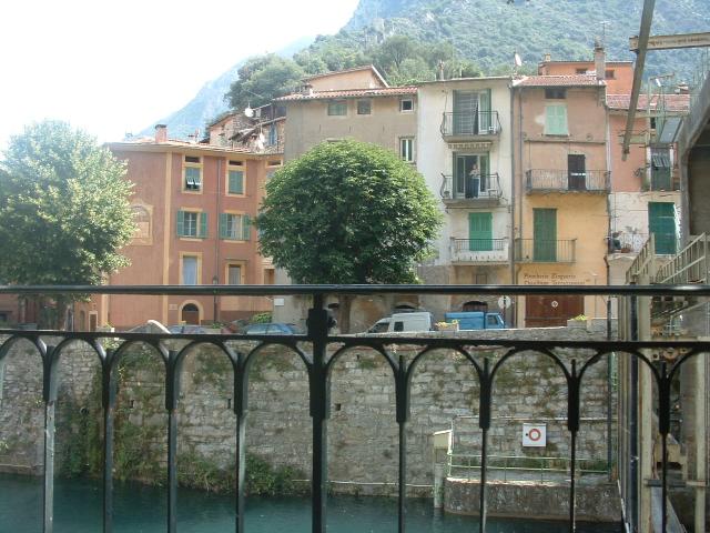 Photo1